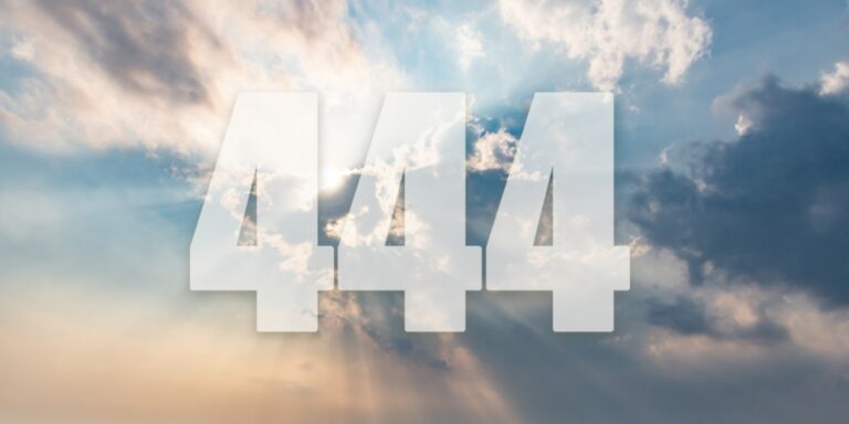 Число 444 в нумерології: позитивні та негативні значення