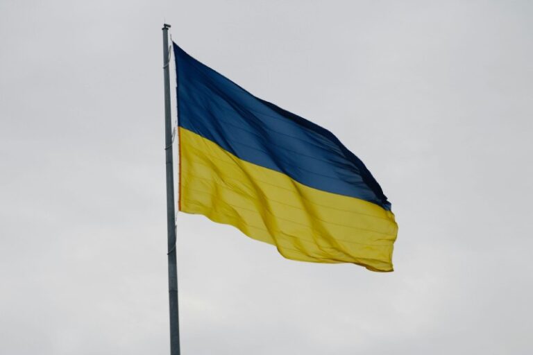 Красиві вірші про прапор України