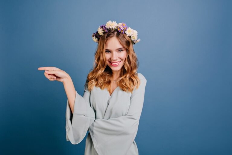 Привітання з Днем народження для Уляни: своїми словами, у віршах та картинках